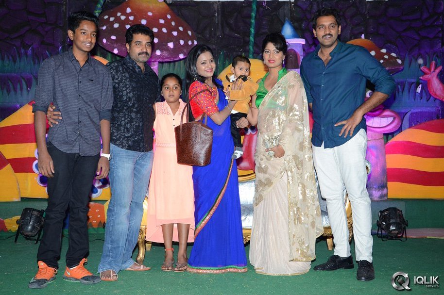 Ajay-Son-Dheeran-1st-Birthday-Celebrations-2014